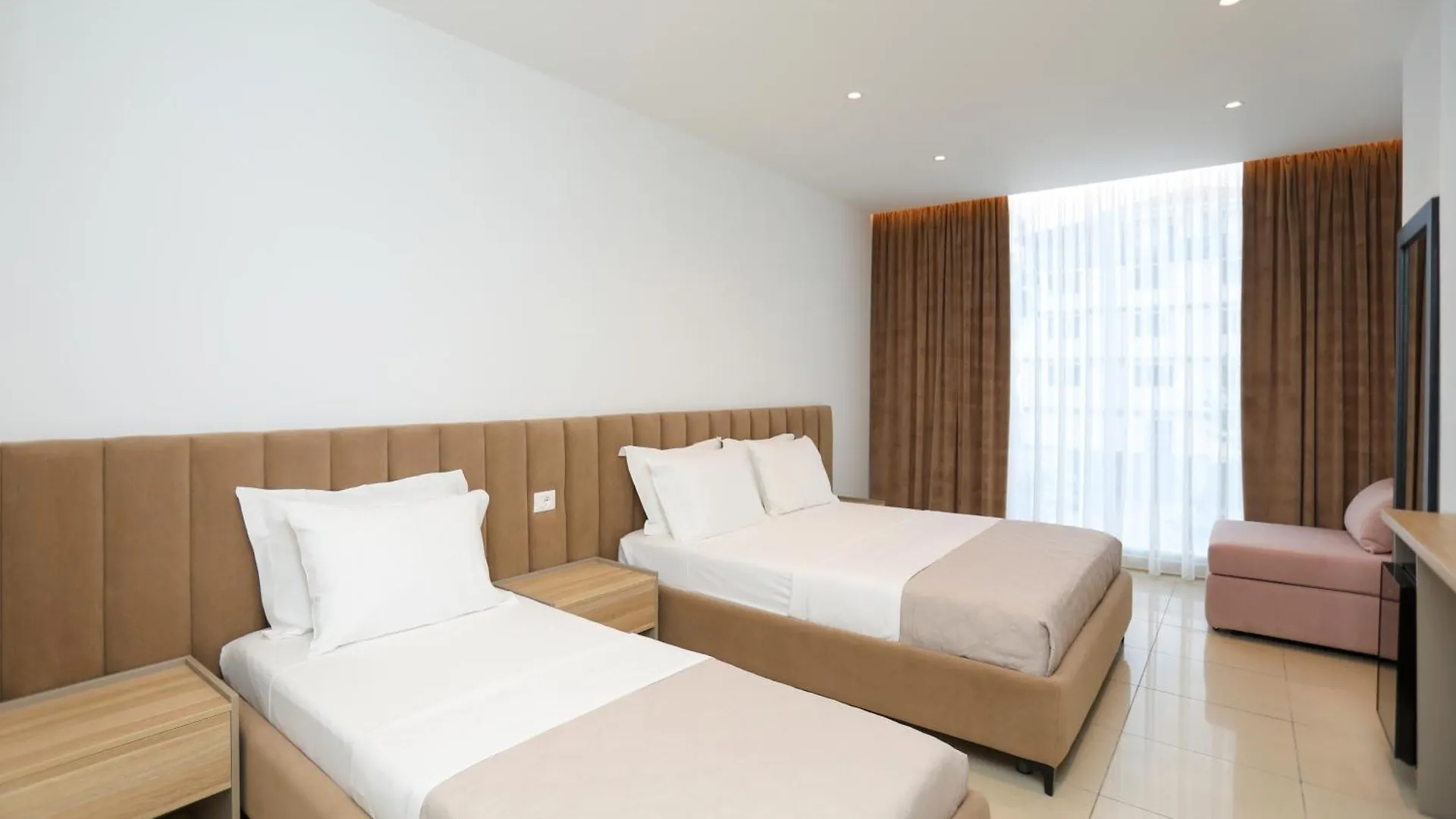 Divos Apartments Wlora Hotel apartamentowy