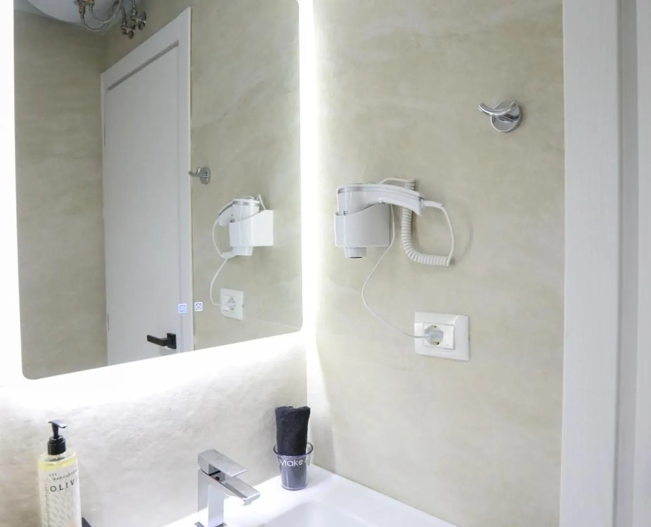 Hotel apartamentowy Divos Apartments Wlora Albania